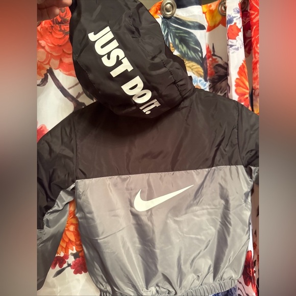 Nike Boy’s Fleece Lined Hooded Jacket NWT - Picture 5 of 10